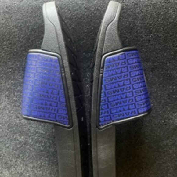 Size 13 Los Angeles Rams NFL Men's Flip Flop Slides Sandals Shoes w/ Socks - Picture 3 of 7